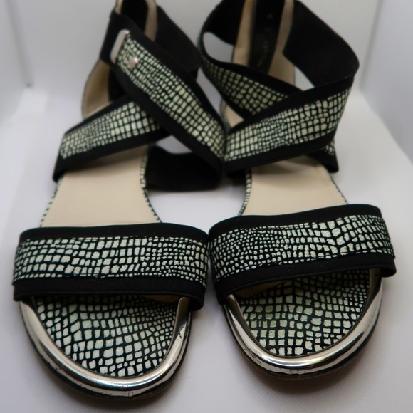 STUART WEITZMAN Speckled Embossed Print Cross Cross Ankle Flats - Picture 3 of 12